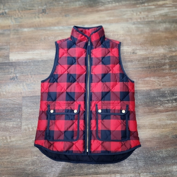 J. Crew Red & Navy Buffalo Plaid Down Puffer Vest Size Small - Picture 10 of 14